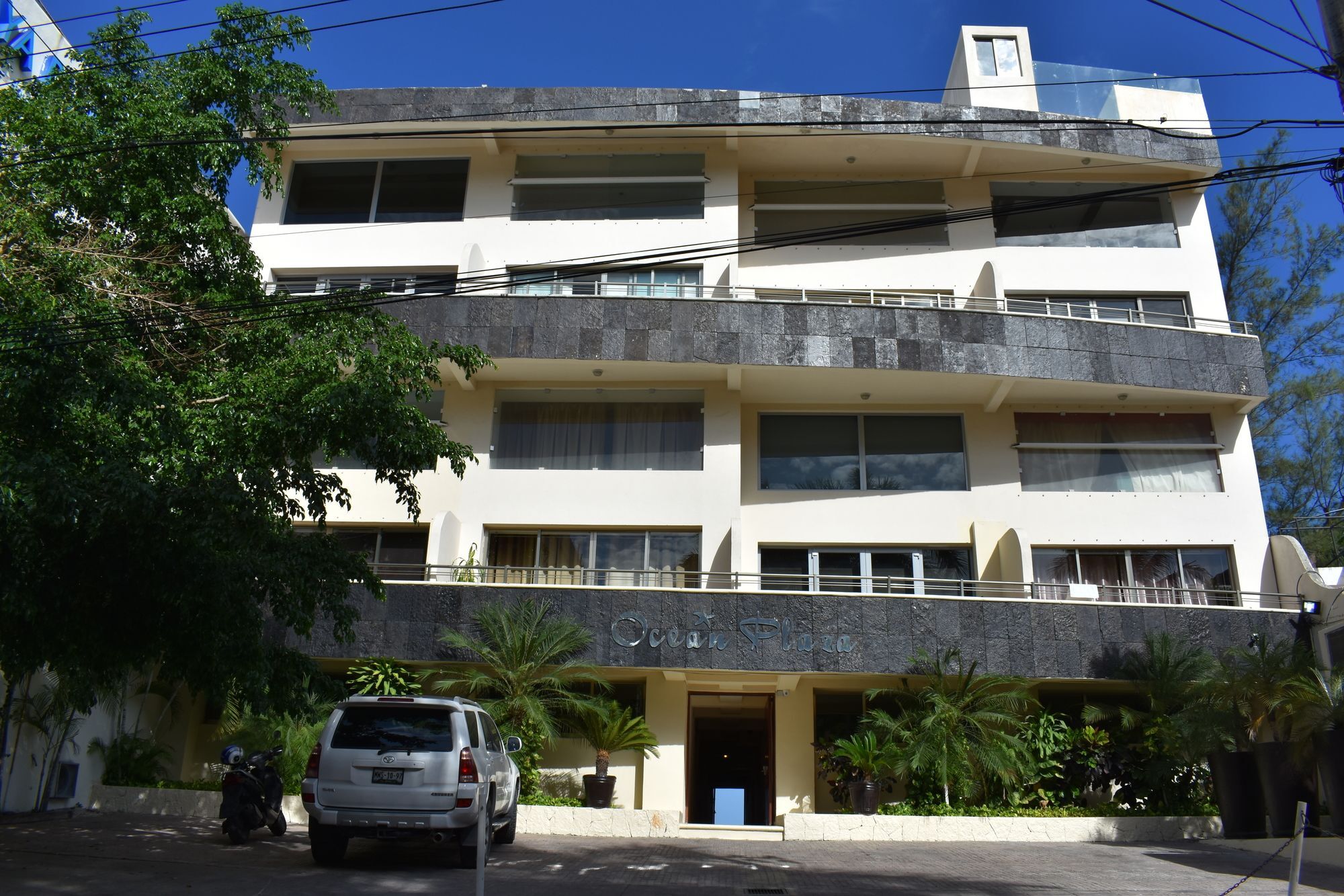 Ocean Plaza 13 By Apartamento